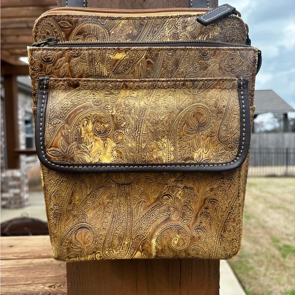 GUC! Relic Vintage Paisley Leather Gold Crossbody Bag - Picture 3 of 14